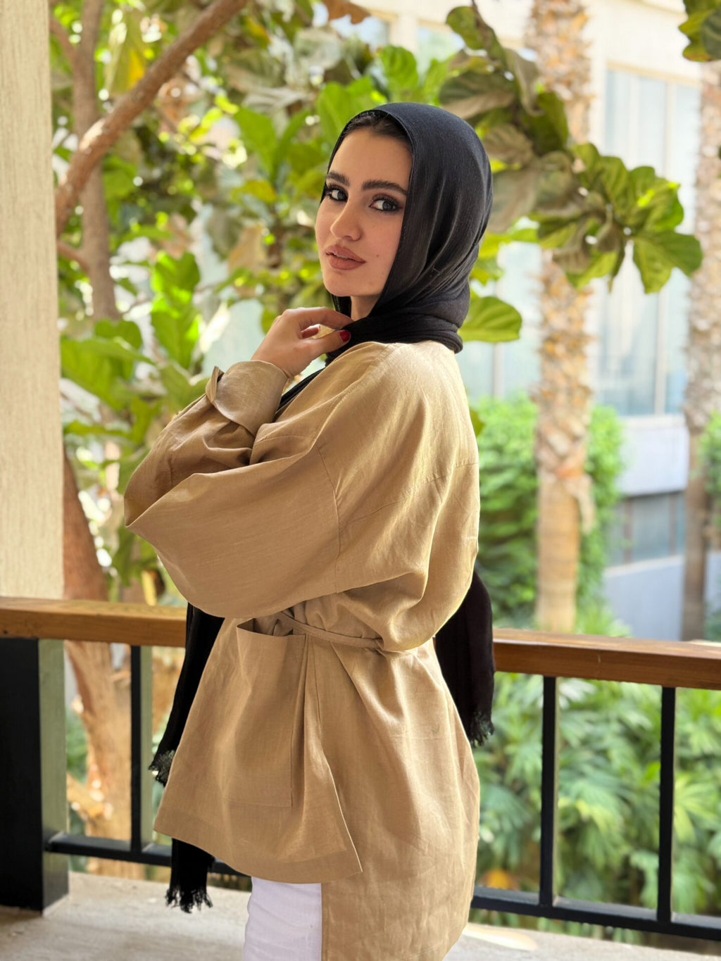 بلوزة كتان كبيرة الحجم