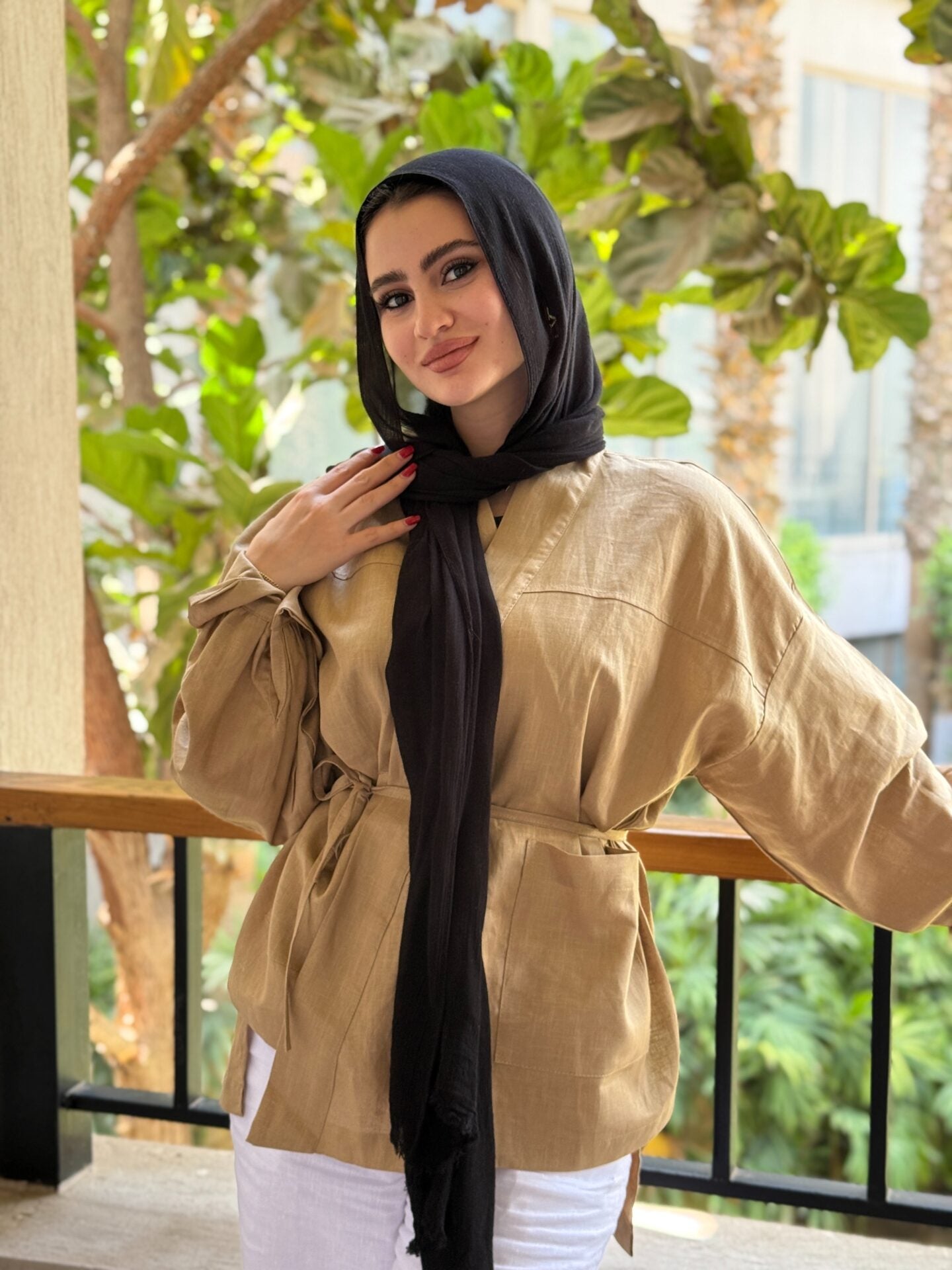 بلوزة كتان كبيرة الحجم