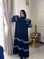 Embroider closed abaya B&W