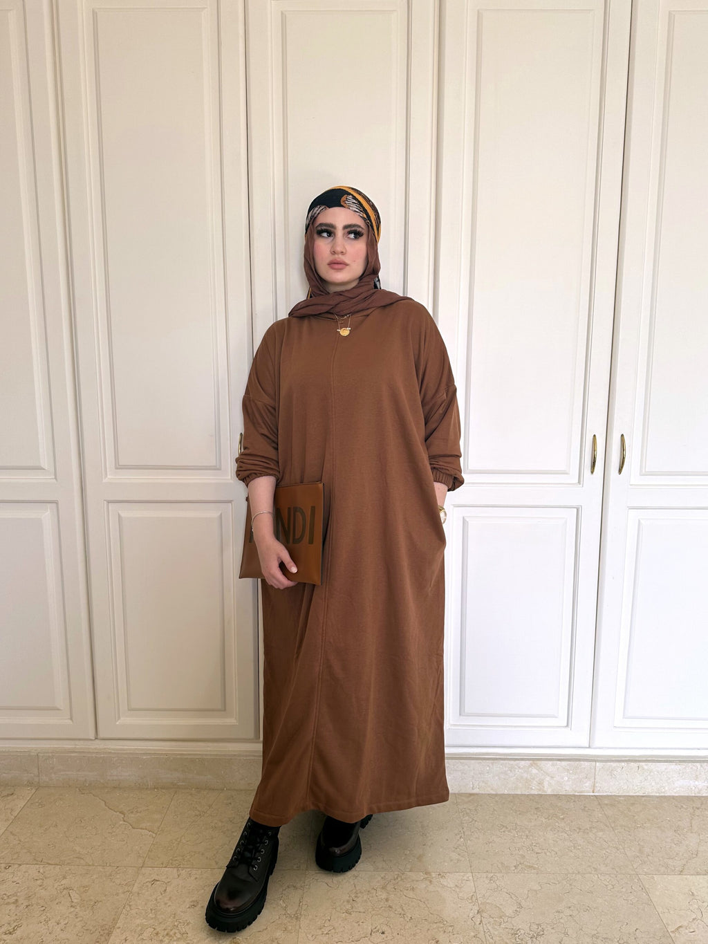 فستان بغطاء رأس