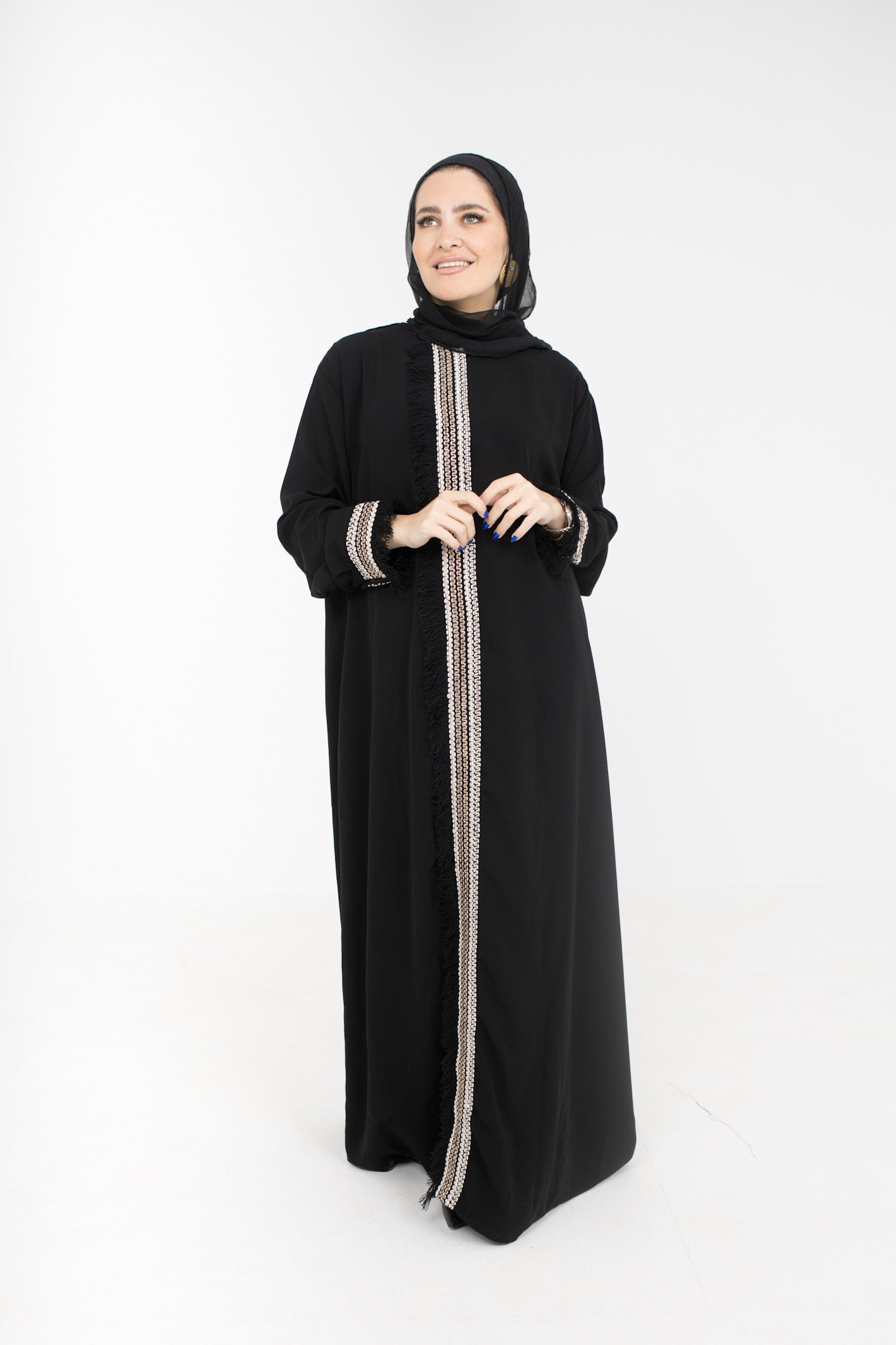 Embroidered closed abaya