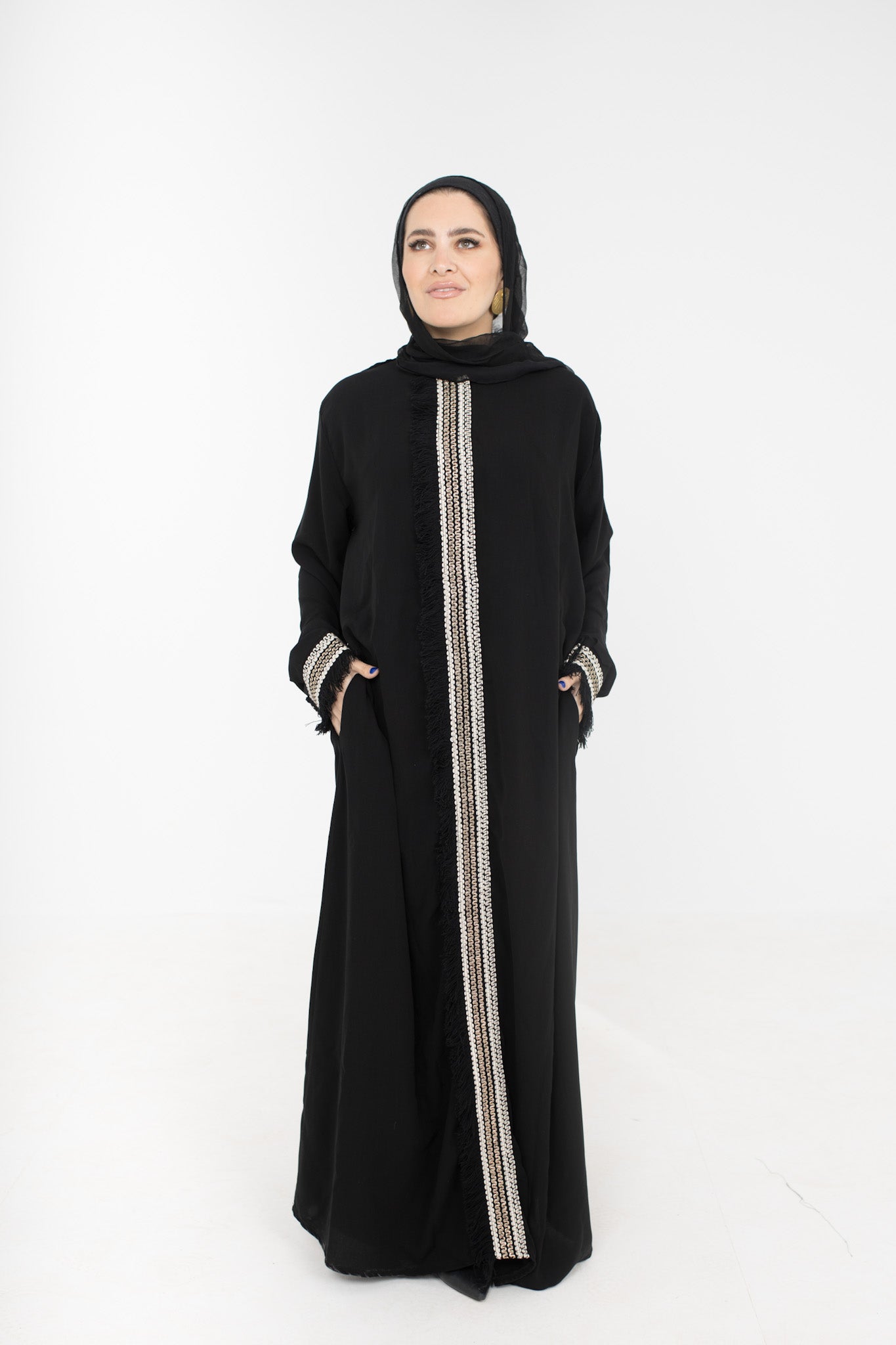 Embroidered closed abaya